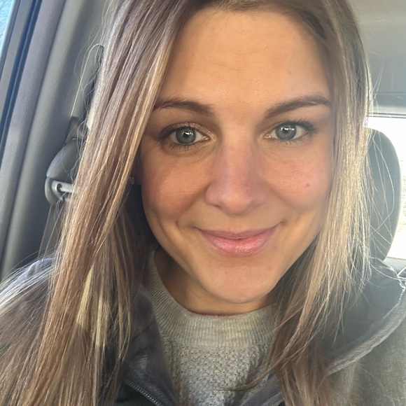 Meet your Posher, Piper - Picture 1 of 3